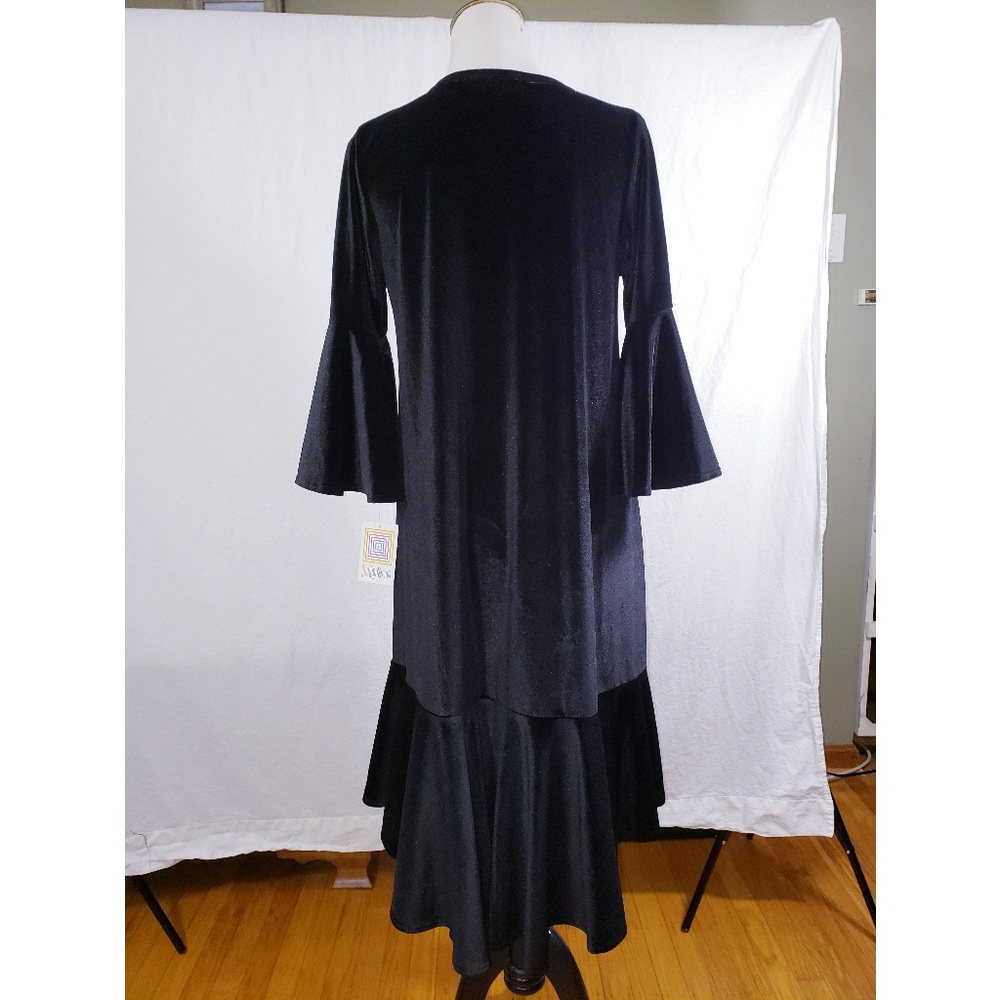 SOLD NWT Lularoe Maurine Velvet Dress Medium - Picture 1 of 8